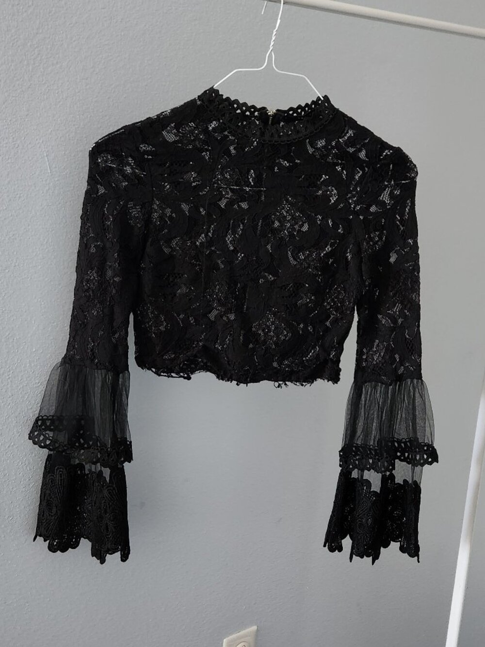 Revamped - Black Lace Crop Top - Small S